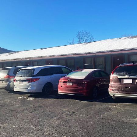 Pleasant Valley Motel West Stockbridge Exterior foto
